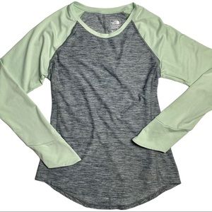 The North Face Flashdry Raglan Athletic Workout Top Small